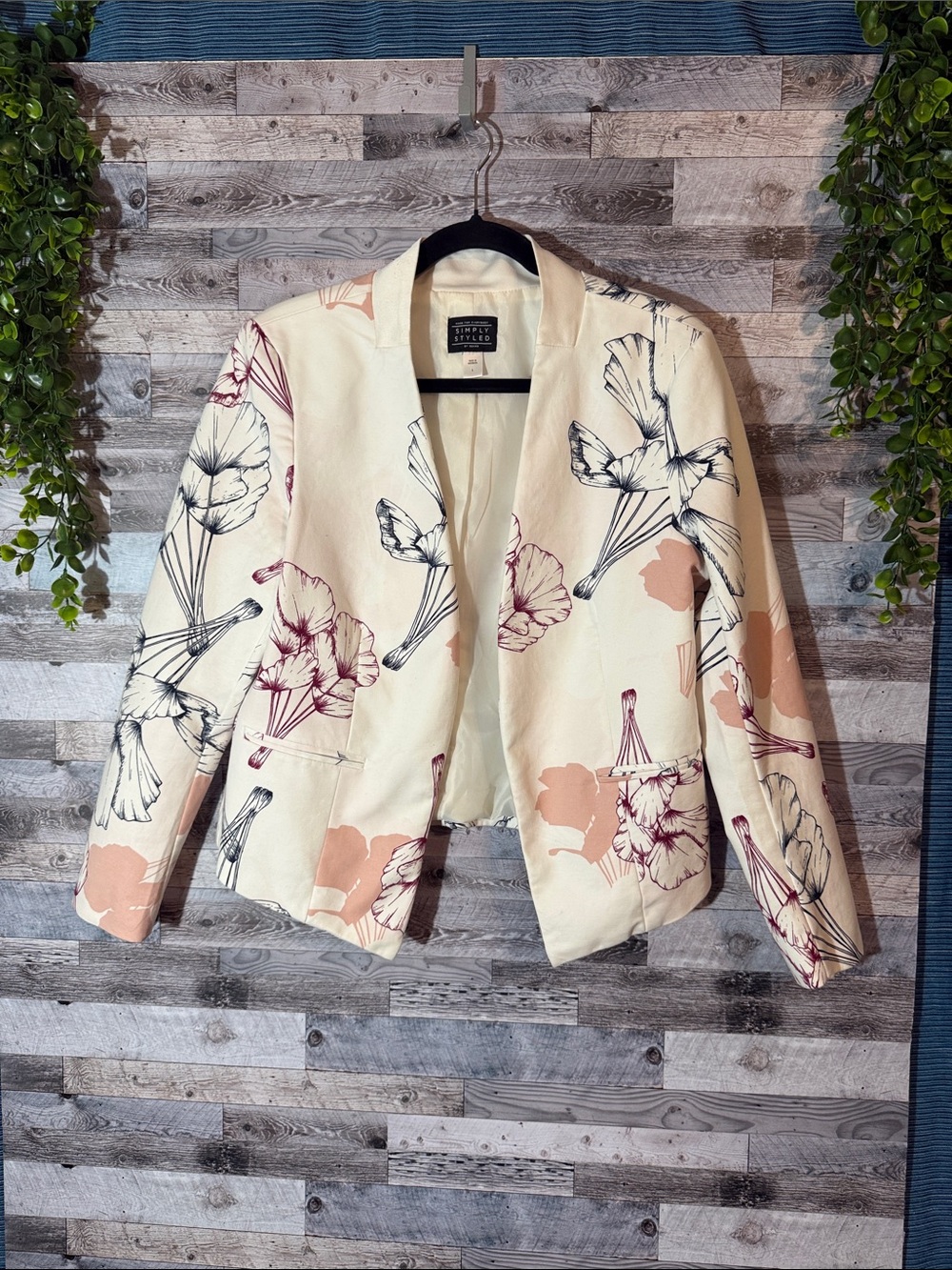 Simply Styled Cream Floral Open-Front Blazer with Pink and Blue Blooms